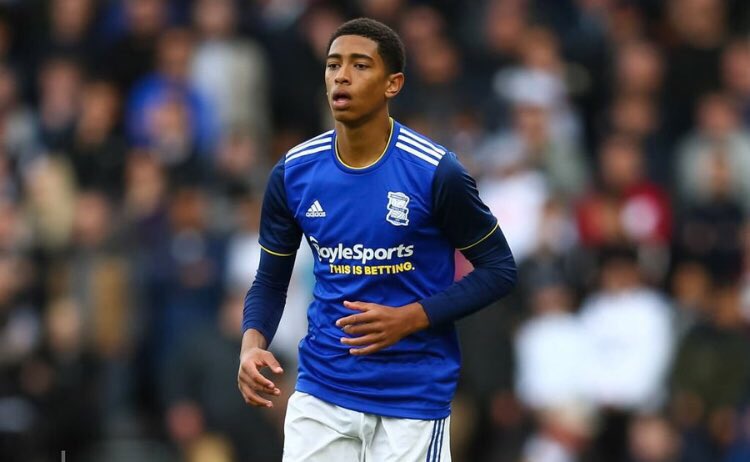 جوهرة برمنجهام يفاضل بين 4 أندية أوروبية